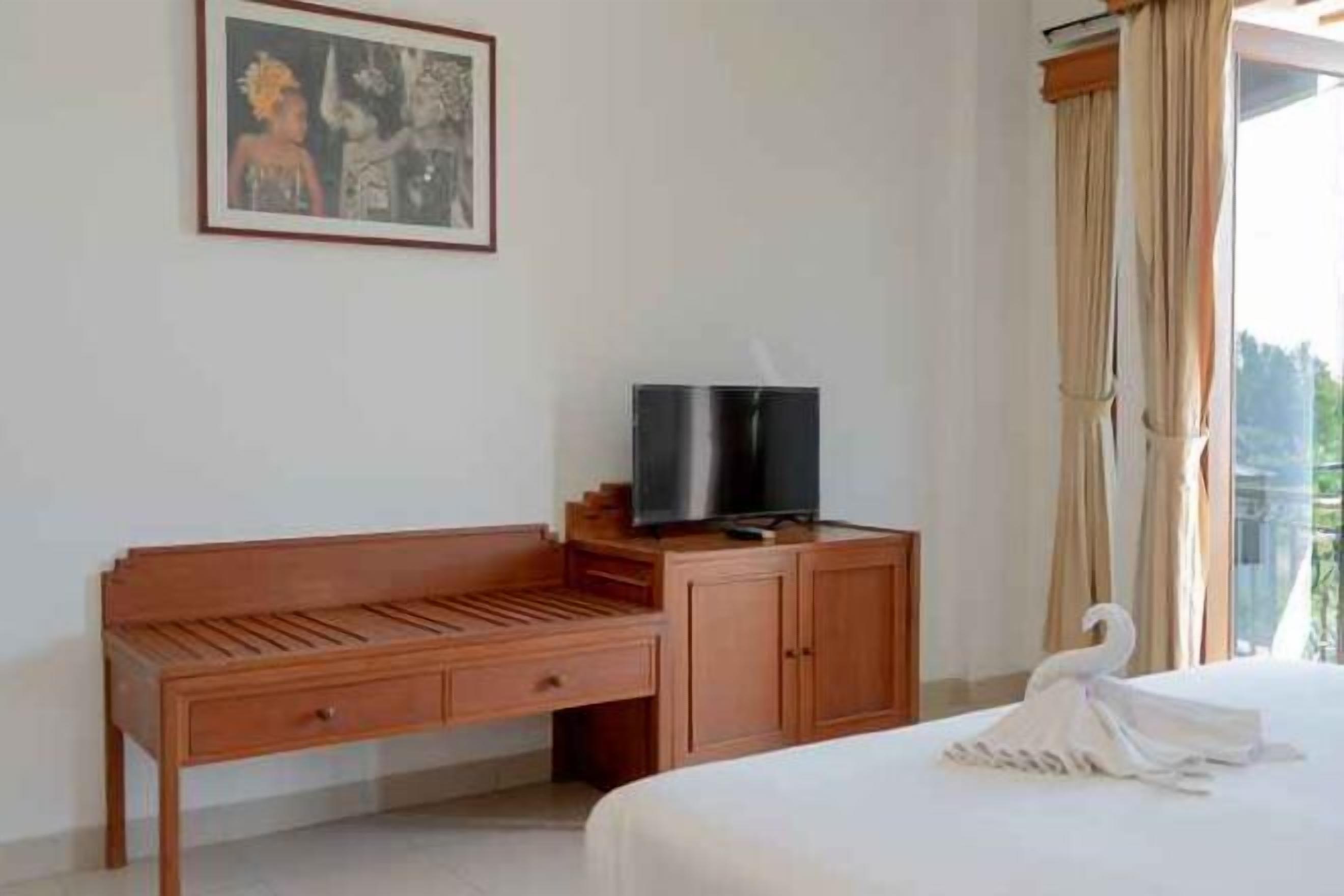 Escritorio, insonorización, wifi gratis y ropa de cama 