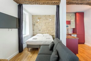 2 slaapkamers, een strijkplank/strijkijzer, reisbedje, wifi