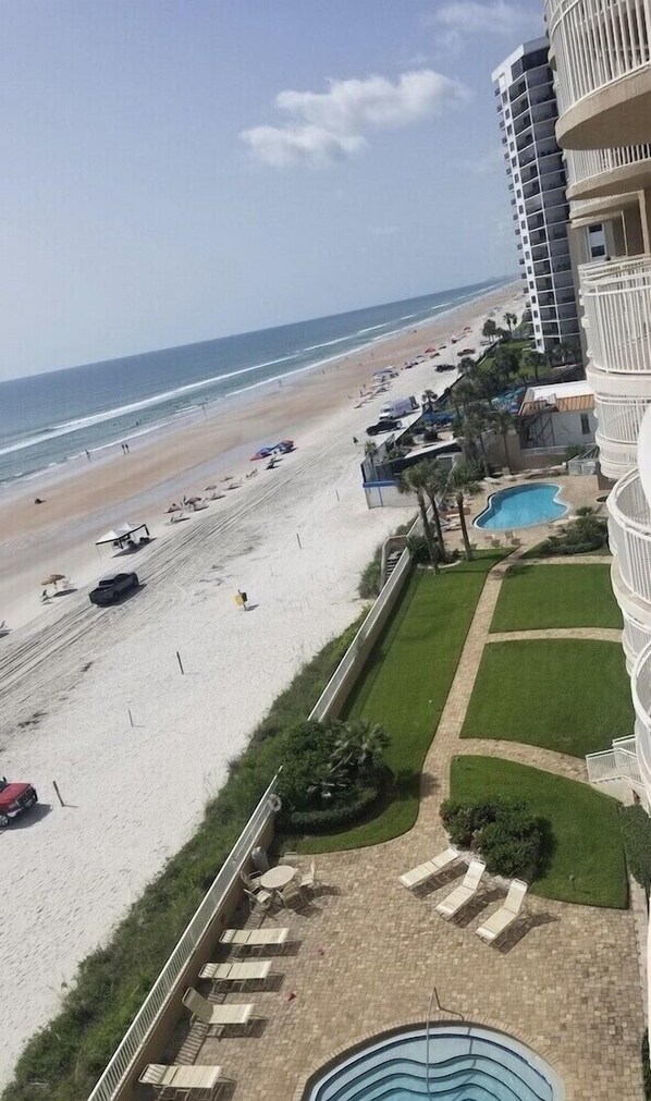 On the beach - Ocean Front/ Luxury Rental (Daytona Beach)