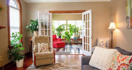 Historiallinen Gatewood Home. Perheystävällinen (JC Penney oli illallinen täällä)