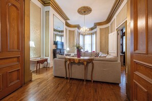 Smart TV, music library - Perfect location! Perfect Stay! On Grand Allée, Next to Plains of Abraham (Ville de Québec)