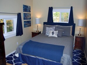2 bedrooms, desk, iron/ironing board, travel crib