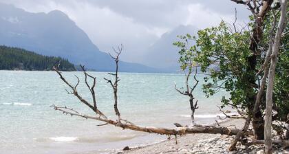 Pacífica, cabaña privada en Pines cerca de C. Falls & W. Glaciar, Dbl. Occup. Tarifas