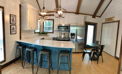 1 MILE FROM TUGALOO STATE PARK AND 45 MINUTES FROM CLEMSON SC