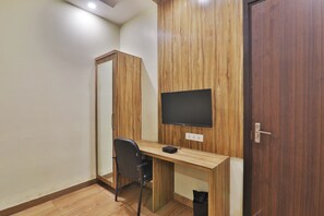 Superior Room | Premium bedding, in-room safe, bed sheets - Hotel Aarya (Lucknow)