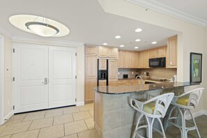 Microwave, dishwasher, coffee/tea maker, toaster