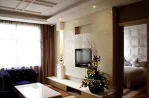 Escriptori, cortines opaques, llits addicionals i wifi gratuïta