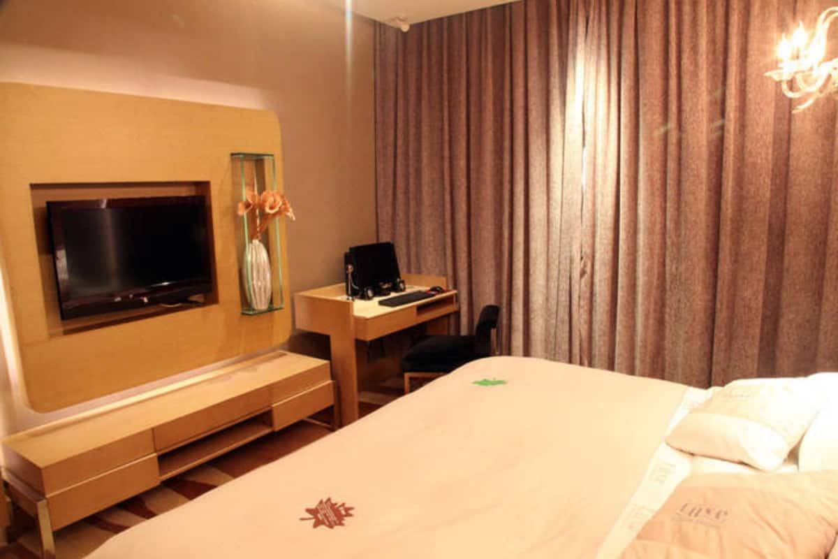 Desk, blackout curtains, rollaway beds, free WiFi