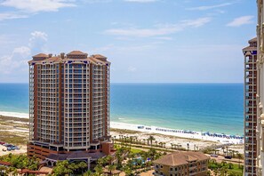 Beach nearby - Luxury 3BR Sky Home | Sound & Gulf Views | Balcony Grill (Gulf Breeze)