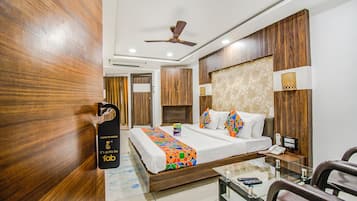 1 bedroom, desk, soundproofing, free WiFi