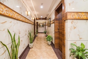 Lobby - FabHotel Rajnandani Residency (Indore)
