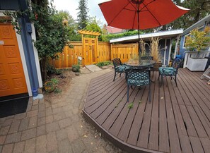 Outdoor dining - Multnomah Gem - Beautiful, pampering, mins to downtown Portland (Portland)