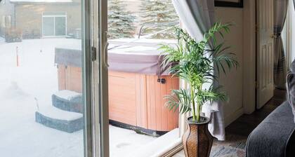 Spacious and Comfortable Chalet - 10min from Skiing, 45min from Yellowstone