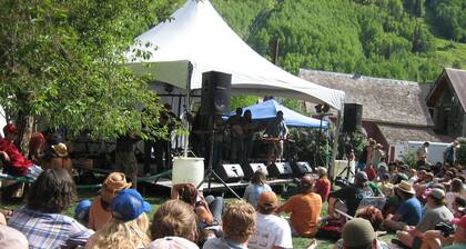 ¡¡Mejor valor!! Paseo rápido a remontes y Chondola gratis de temporada !!