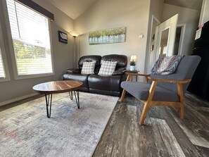 TV - Creekside Cabin with Scenic Views at Maple Way Cabins (Skamania County)