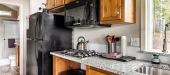 Creekside Cabin with Scenic Views at Maple Way Cabins