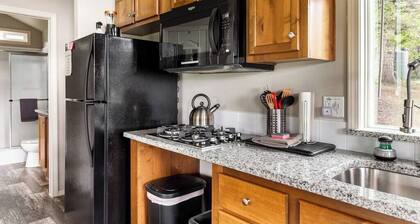 Creekside Cabin with Scenic Views at Maple Way Cabins