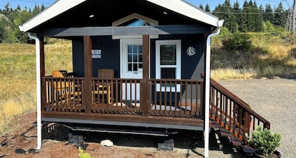 Creekside Cabin with Scenic Views at Maple Way Cabins