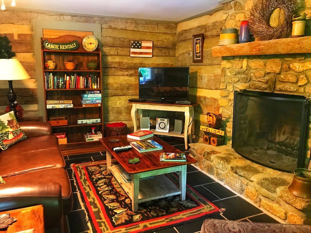 TV, fireplace, DVD player, books