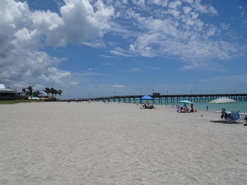 BOOK YOUR DREAM HOME FOR YOUR DREAM VACATION 
IN VENICE
