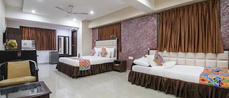 Chambre Premium, 1 grand lit, non-fumeur, vue ville | Vue sur la cour