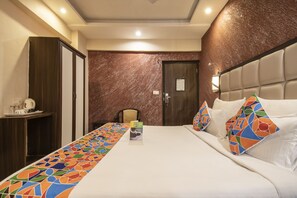 Executive-rum - 1 kingsize-säng - icke-rökare - utsikt mot staden | Sängtillbehör av högsta kvalitet, bäddmadrasser och skrivbord