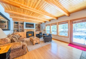 TV, fireplace, DVD player, books