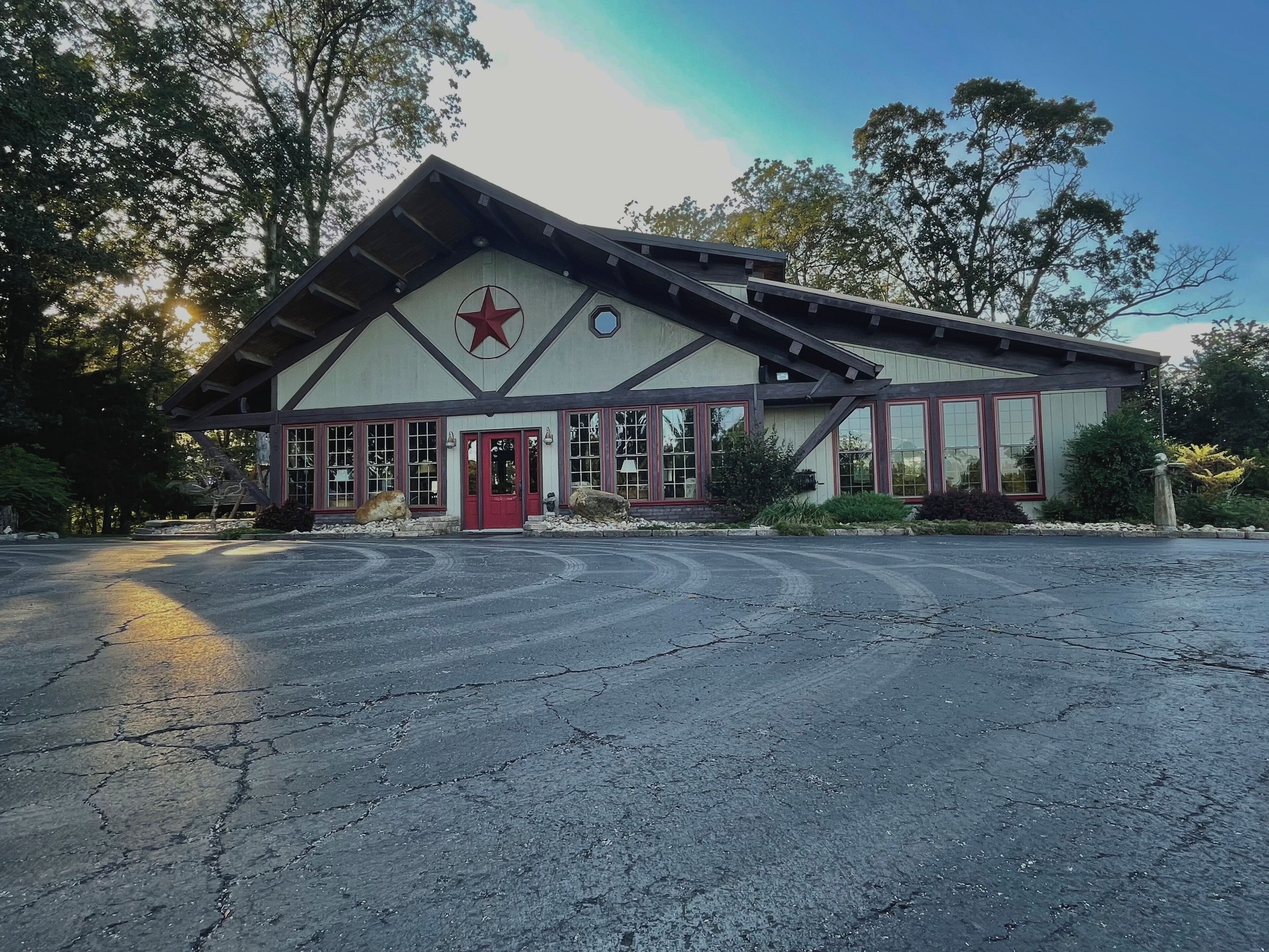 المنشأة من الخارج