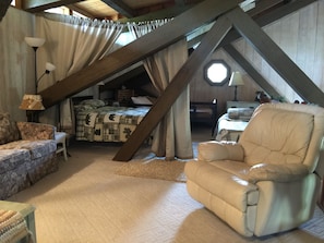 5 bedrooms, desk, iron/ironing board, free WiFi - Indoor Heated Pool pontoon boat fish 3 full baths sleeps 17 in beds 2025 SALE!!! (Mt Vernon)