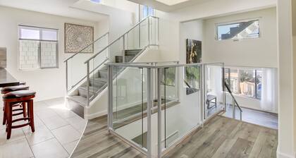 Ventura Beach House with Ocean View