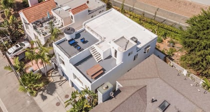Ventura Beach House with Ocean View