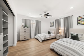 3 quartos, ferros/tábuas de passar roupa, Wi-Fi, roupa de cama
