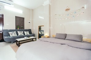 1 bedroom, iron/ironing board, internet