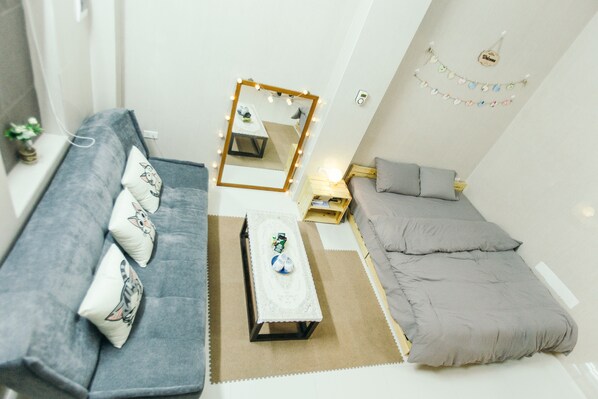 1 chambre, fer et planche à repasser, accès à Internet