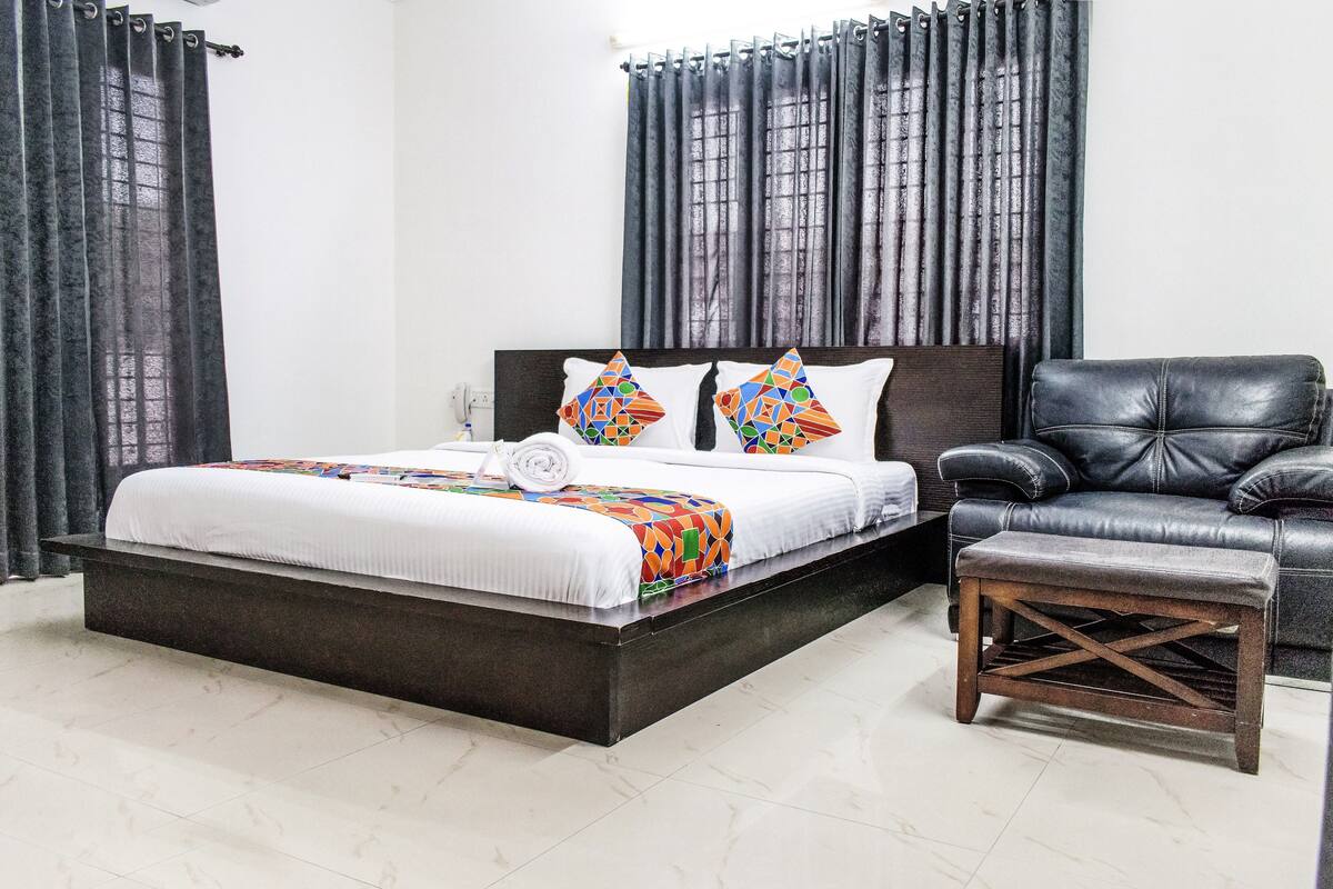 Premium bedding, pillow-top beds, rollaway beds, free WiFi