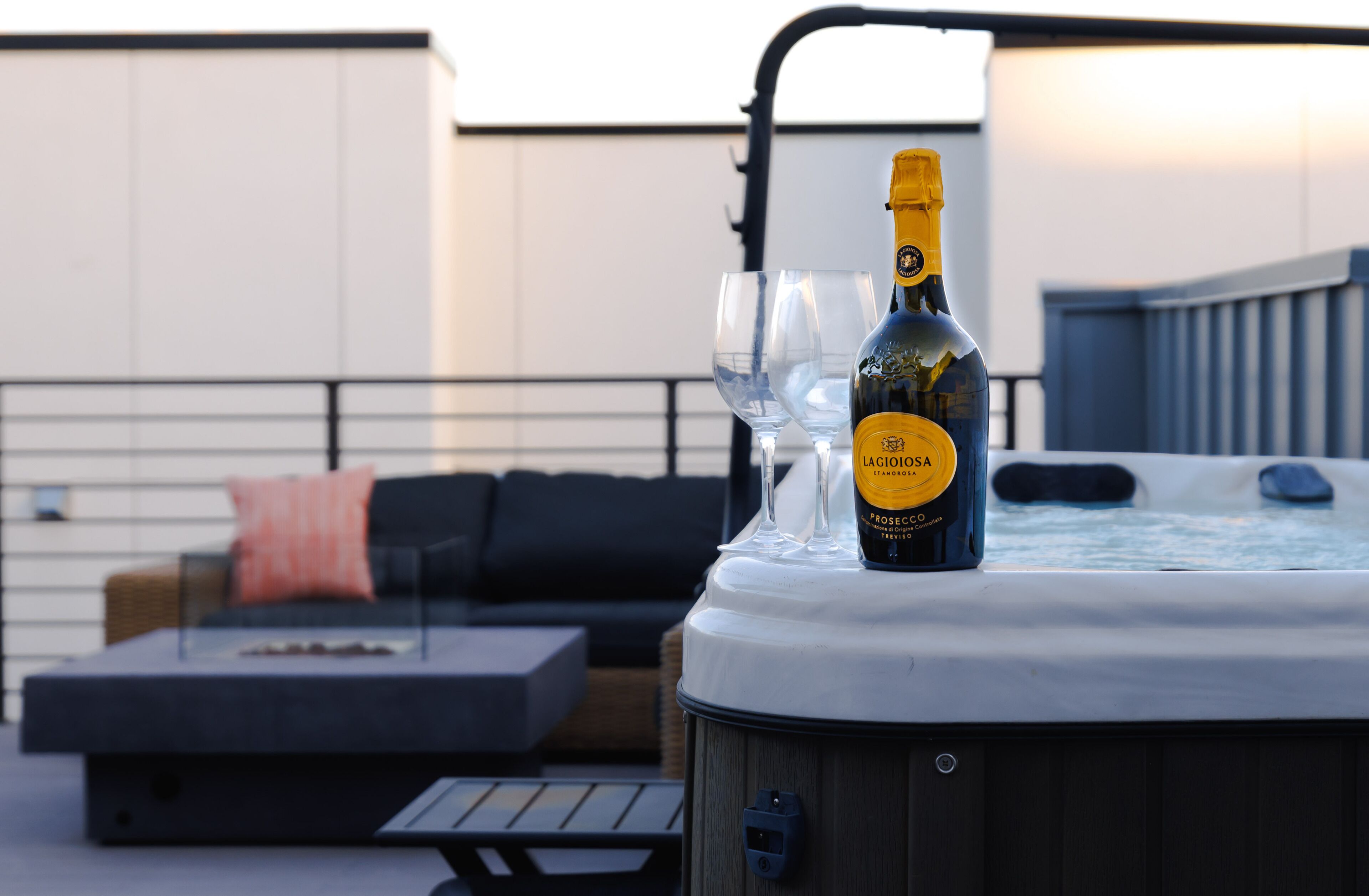 Tina de hidromasaje al aire libre