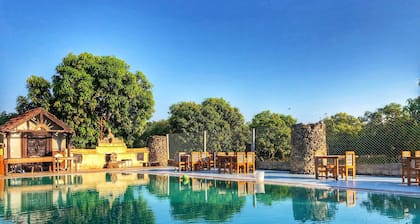 Gir Lions Paw Resort With Swimming Pool