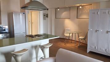 Luxury Studio, 1 King Bed with Sofa bed, City View | Private kitchen | Full-sized fridge, microwave, oven, stovetop