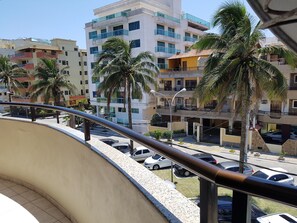 Property grounds - Apartment facing 08, Sky, WI FI, partial sea view. Up to 12 interest-free installments on your credit card. (Prainha)