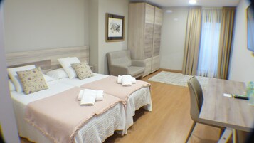 5 habitaciones, cortinas blackout y sistema de insonorización 