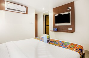 Quarto luxo, 1 cama de casal, para não fumantes | Roupas de cama premium, cofres nos quartos, escrivaninha