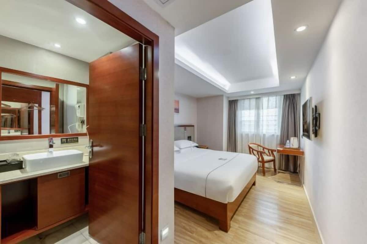 Wi-Fi de cortesia, roupa de cama