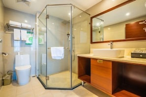 Free WiFi, bed sheets - King Lycra Hotel(Shenzhen International Convention and Exhibition Center store) (Shenzhen)
