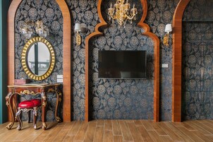 Quadruple Room, Balcony | Individually decorated, individually furnished, desk, blackout drapes