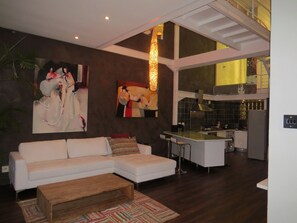 Dining - Manhattan Penthouse (Cape Town)