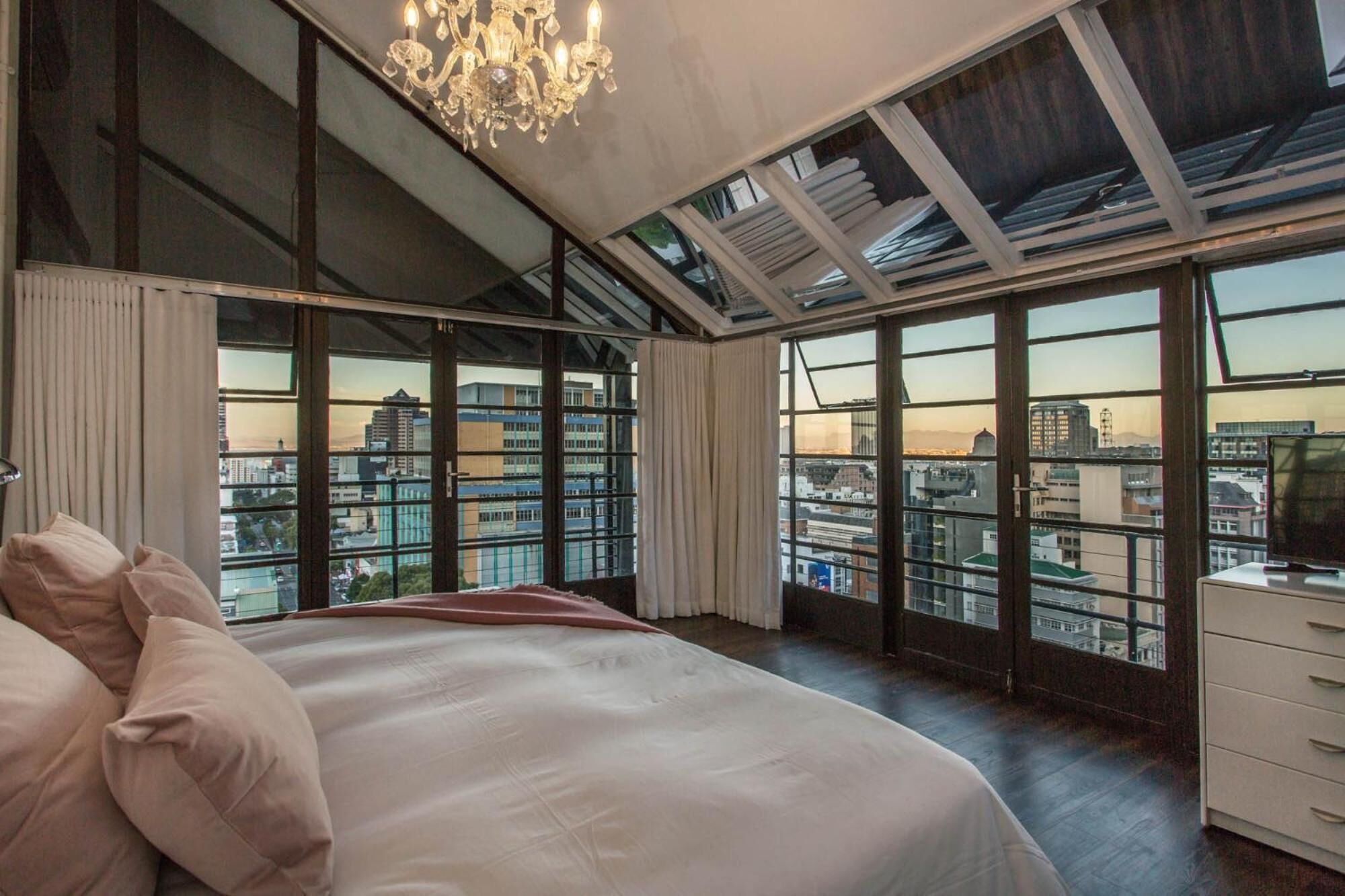 2 habitaciones y caja de seguridad en la habitación 