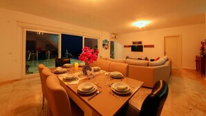 Villa | Living area | Plasma TV - Villa Albatros (Kas)
