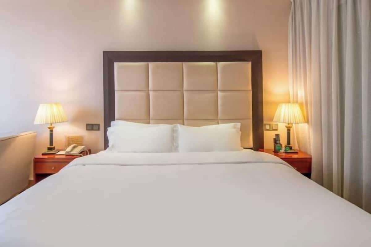 Minibar, desk, blackout drapes, rollaway beds