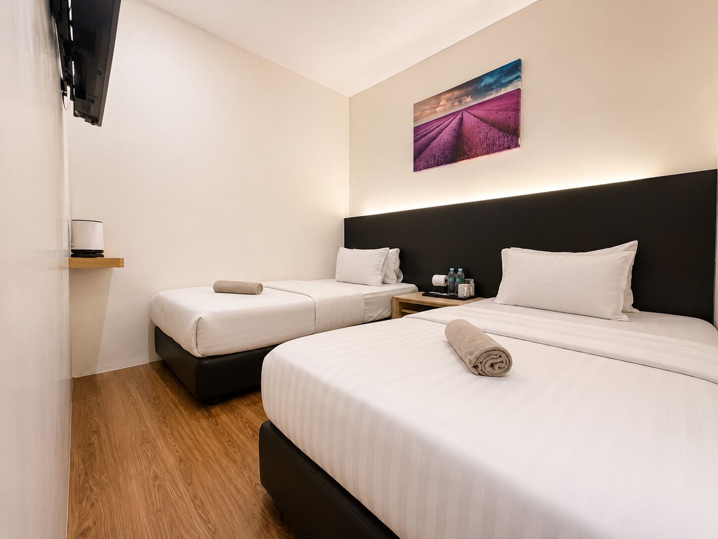Superior Twin Room, 2 Single Beds, Non Smoking | Free WiFi, bed sheets