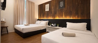 Monaco Boutique Hotel Kampung Air
